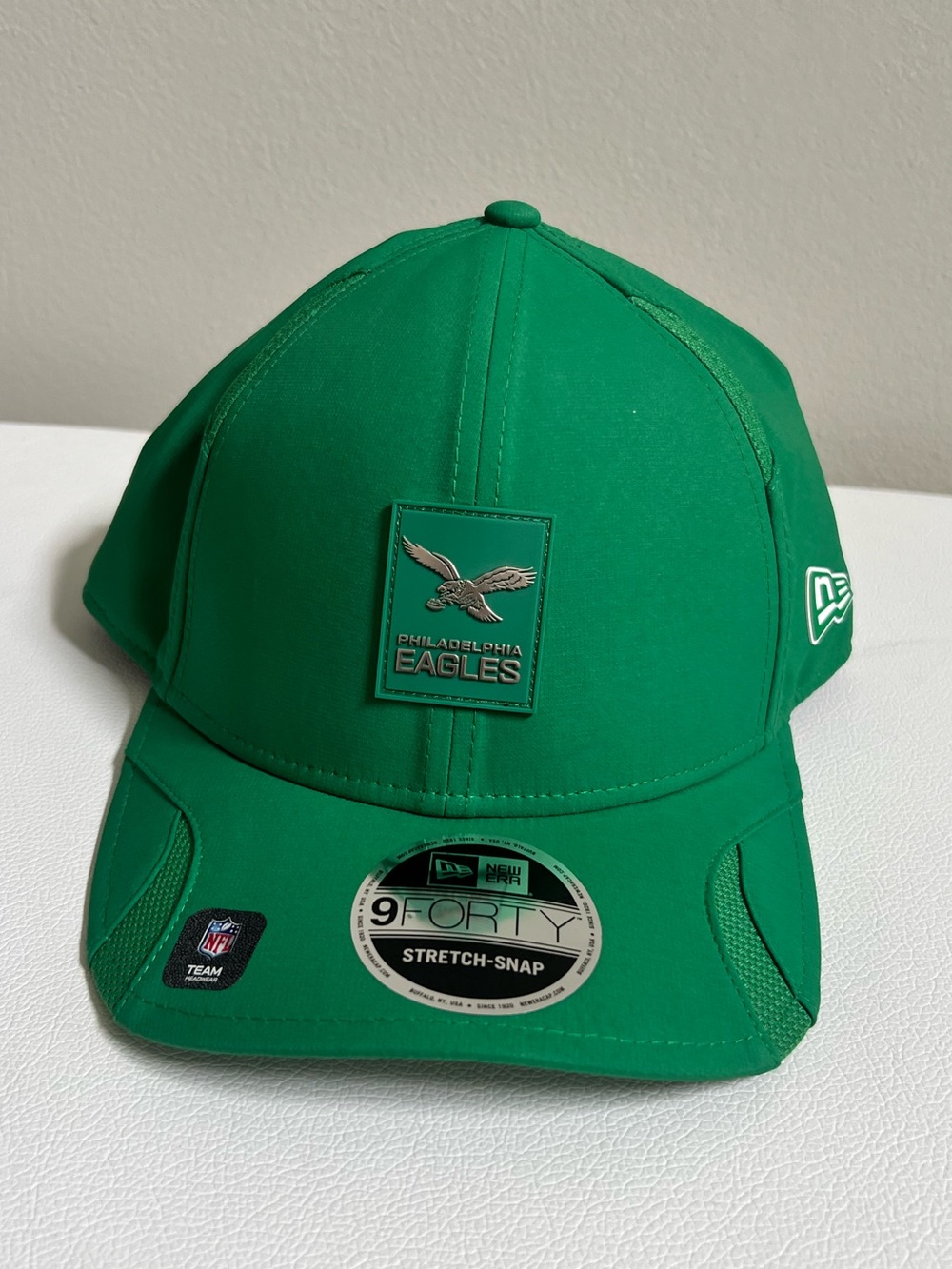 Philadelphia Eagles Green New Era 9FORTY Stretch-Snap Hat NEW!!